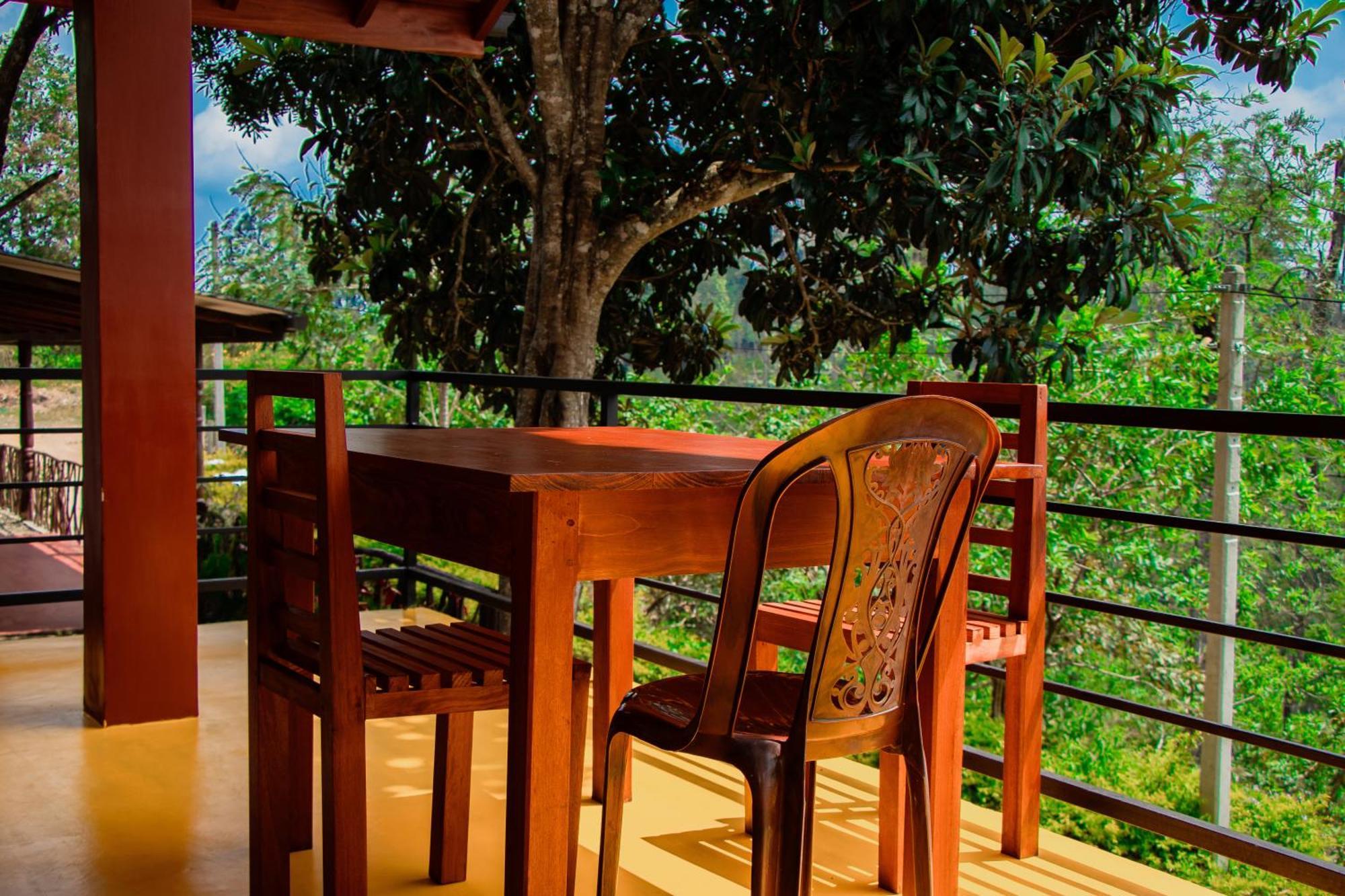 אלה Nine Arch Wood Cabin מראה חיצוני תמונה